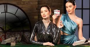 Antarmuka permainan Domino QQ di xiutoto menampilkan kartu dan meja virtual